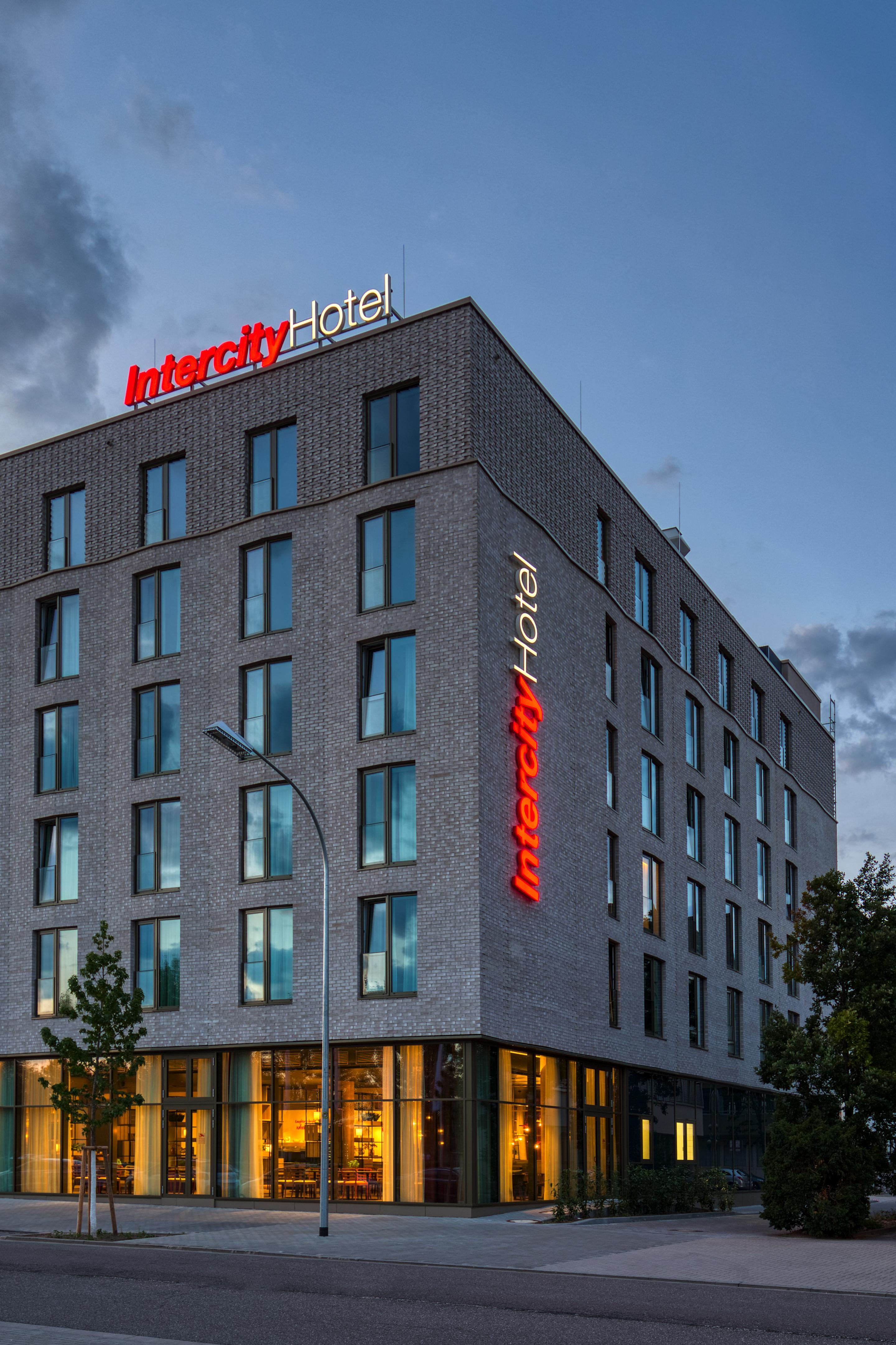 Intercityhotel Saarbrücken Eksteriør bilde