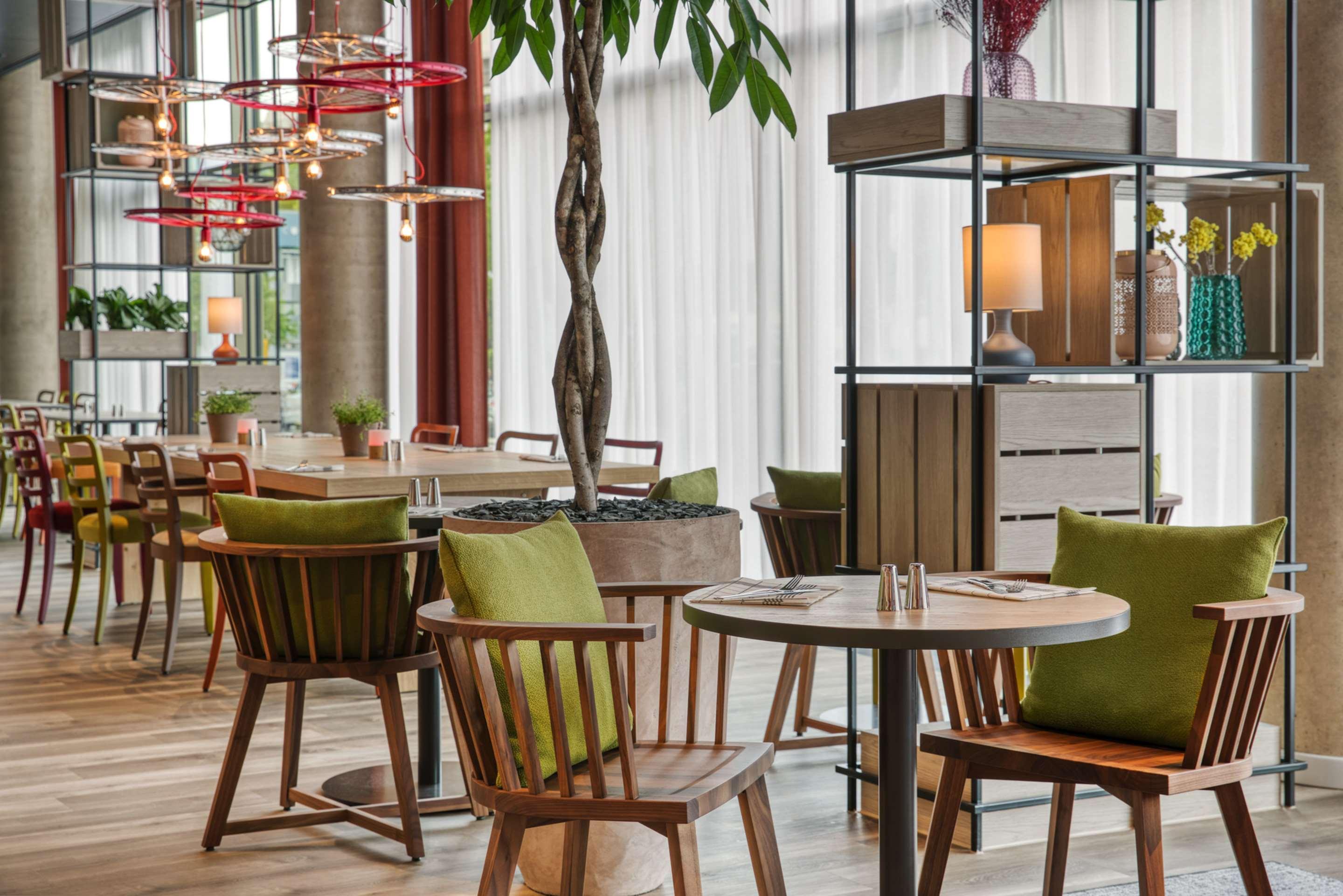 Intercityhotel Saarbrücken Eksteriør bilde